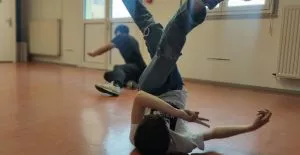 Freez au sol d’un bboy Bboy faisait une freeze